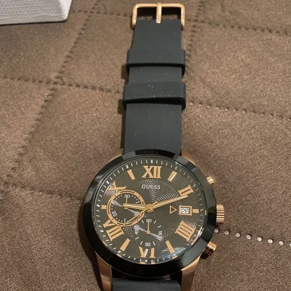 New Mens Guess Watch - Picture 2 of 5